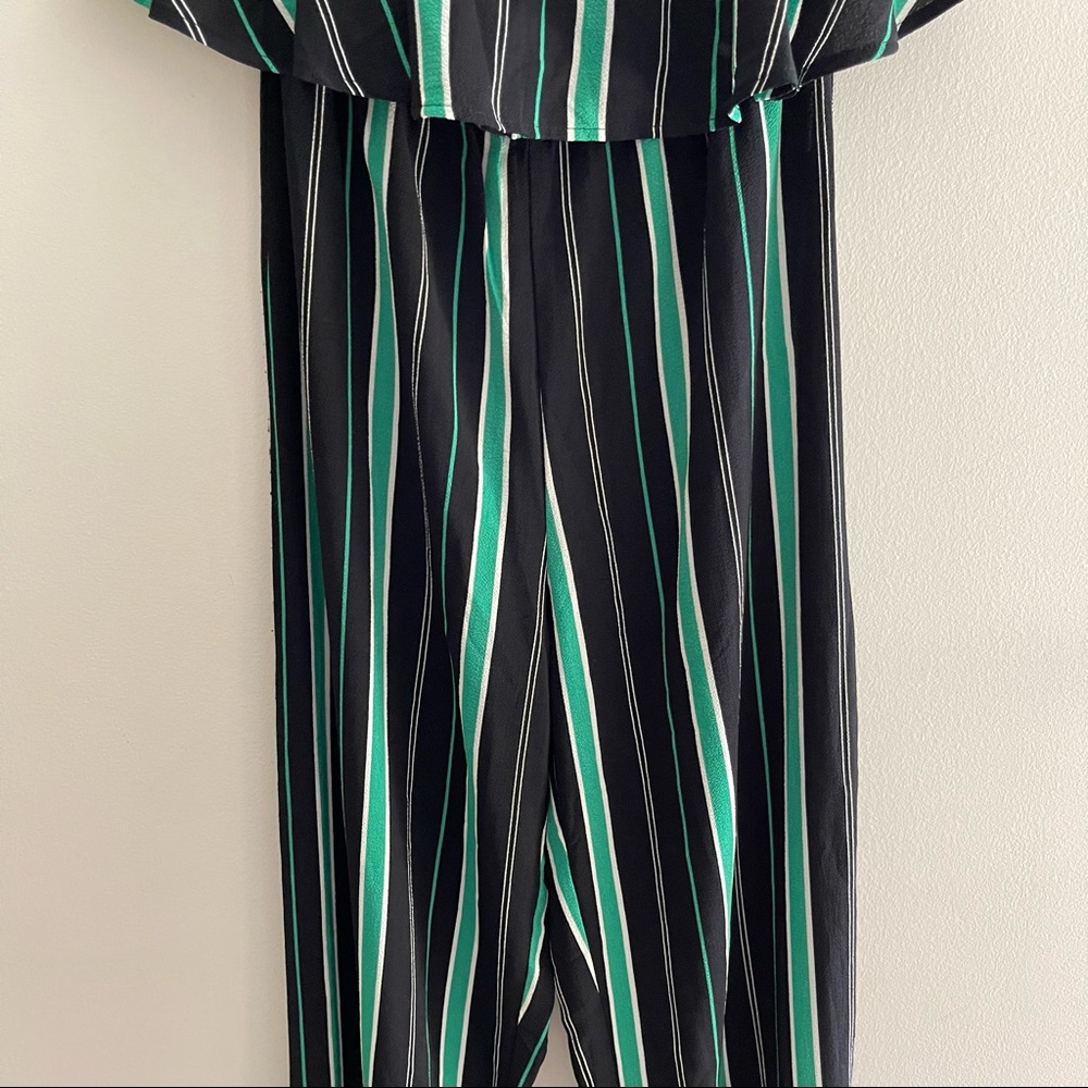 ⭐️ 2 for $10!! ⭐️ Ups & Downs Flouncy Strapless Jumpsuit - Picture 3 of 6